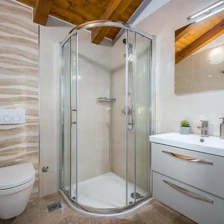 Prázdninový dům Luxurious In Brscici *